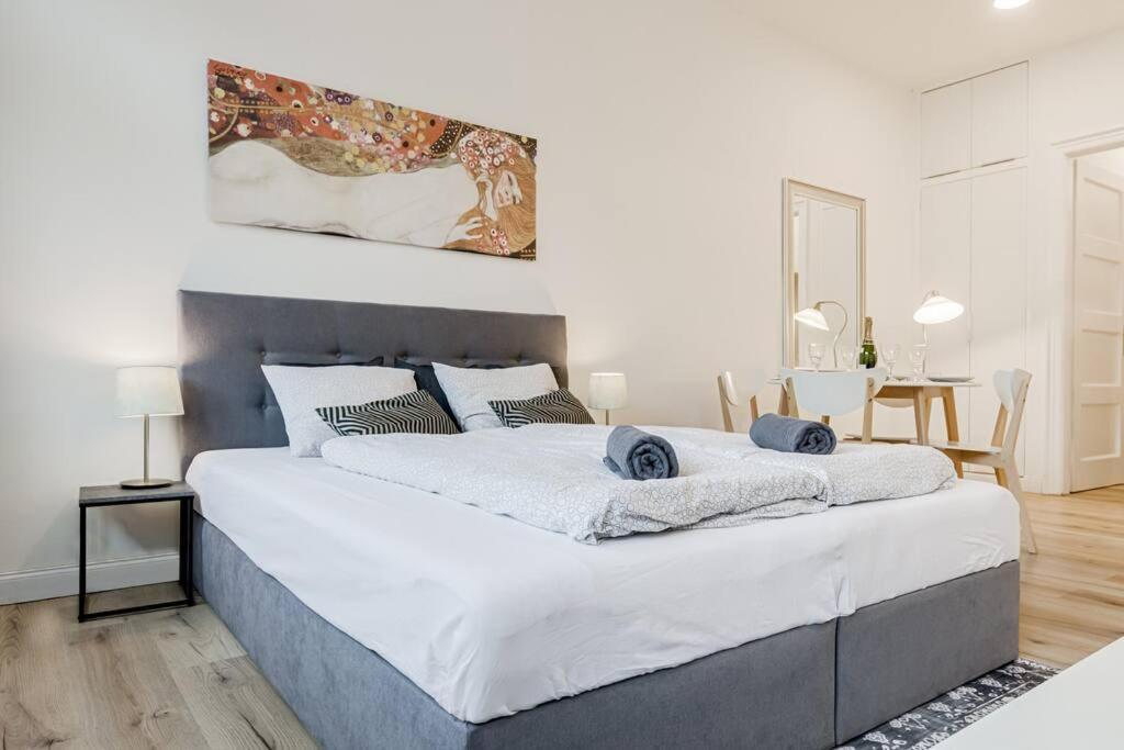 Mala Strana - Historical Center Apartment